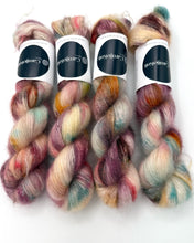 Indlæs billede til gallerivisning Silky Kid Mohair: Flower Fall