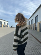 Indlæs billede til gallerivisning Mega Stripe Sweater (Dansk)