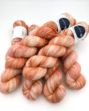 Load image into Gallery viewer, Glitter Single: Pink Amber