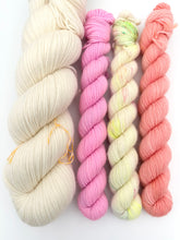 Indlæs billede til gallerivisning Kit: Sugar Stripe Socks