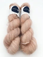 Indlæs billede til gallerivisning Suri Alpaca Silk: Scallop Shell