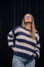 Indlæs billede til gallerivisning Mega Stripe Sweater (Dansk)