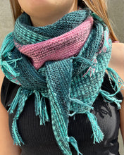 Load image into Gallery viewer, Roller Coaster Shawl (English)