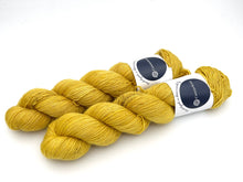 Load image into Gallery viewer, Glitter Single: Yellowhammer