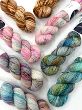 Indlæs billede til gallerivisning Camijo Single 366: Dye of the Day #2401 C