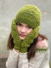 Load image into Gallery viewer, Pillow Moss Mittens (ENG)