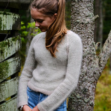 Indlæs billede til gallerivisning Alvine Sweater (ENG)