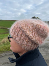 Load image into Gallery viewer, Helles Hat (ENG)