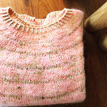 Indlæs billede til gallerivisning Birthday Girl Sweater (DK)