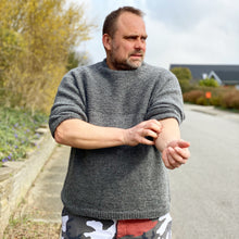 Indlæs billede til gallerivisning Big Brother Sweater (DK)