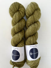 Indlæs billede til gallerivisning Glitter Single: Golden Olive