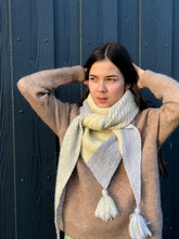 Load image into Gallery viewer, Härmanö Shawl (ENG)