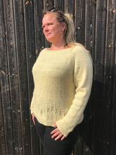 Indlæs billede til gallerivisning Marieløkke Sweater (ENG)