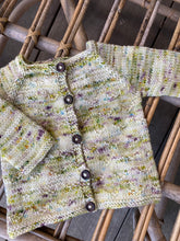 Indlæs billede til gallerivisning Asgers Baby Cardigan (ENG)