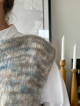 Load image into Gallery viewer, Mega Mohair: Oyster
