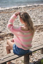 Indlæs billede til gallerivisning Mega Stripe Sweater (Dansk)
