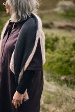 Load image into Gallery viewer, Giselle Shawl (ENG)
