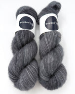 Fluffy Suri Alpaca: Asphaltos