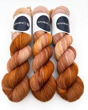 Load image into Gallery viewer, Merino Sock: Dye of the Day #2101
