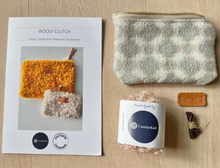 Indlæs billede til gallerivisning Kit: Wooly Clutch Large
