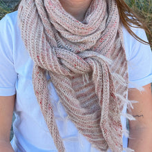 Indlæs billede til gallerivisning Sand Waves Shawl (Eng)
